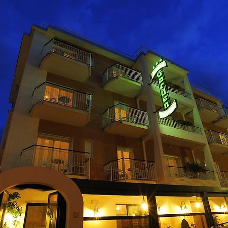 Hotel Garden 라이구에글리아 외부 사진